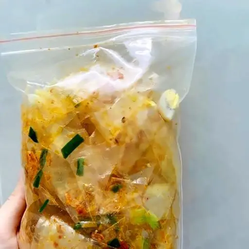 Hình ảnh Bánh tráng trộn mỡ hành trứng
