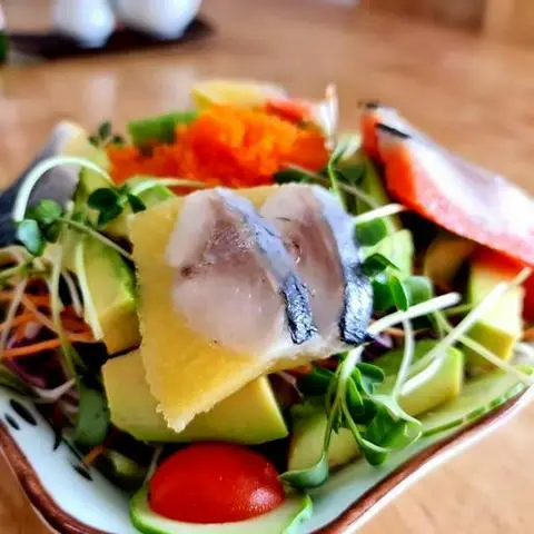 Hình ảnh Salad Cá Trích - Herring Salad + Sốt Mè 