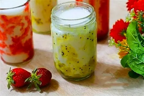 Hình ảnh Sữa Chua Kiwi Lắc - 700ml
