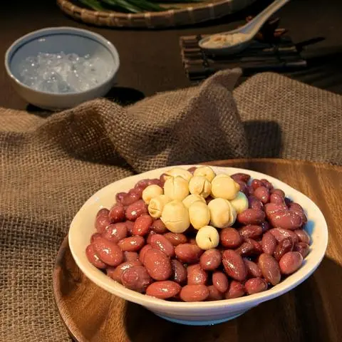 Hình ảnh Chè đậu đỏ hạt sen