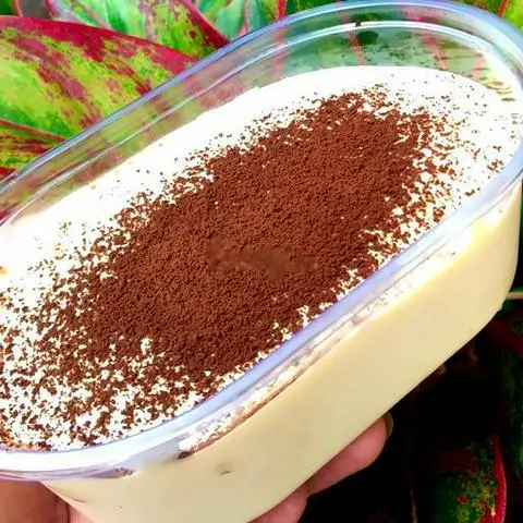 Hình ảnh Tiramisu hộp oval
