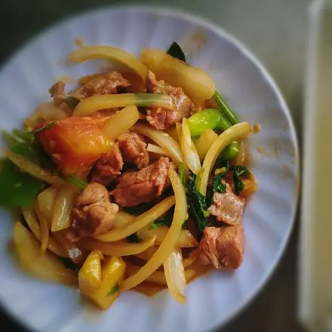 Hình ảnh Cơm bò xào lúc lắc