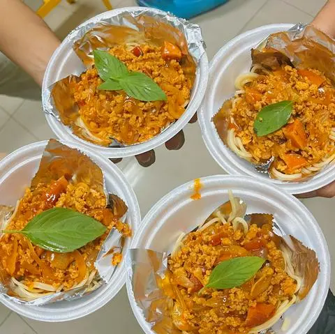 Hình ảnh Mì Ý phô mai xúc xích thịt bằm