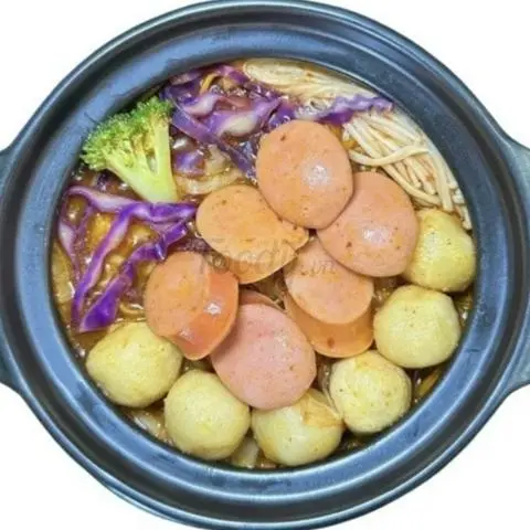Hình ảnh Mì Cay Xúc Xích + Cá Viên (5v)
