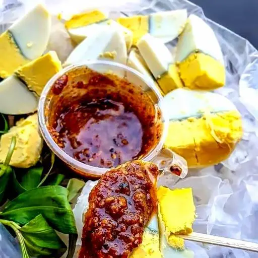 Hình ảnh Bánh Tráng Chấm Bà Trứng Gà Vữa