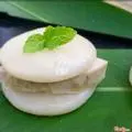 Hình ảnh Bánh Dày Kẹp Chả Quế