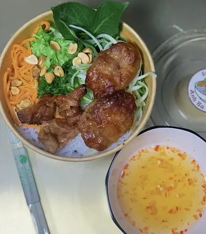 Hình ảnh Bún thịt nướng - nem nướng