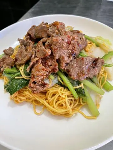 Hình ảnh Mì xào mềm bò khô