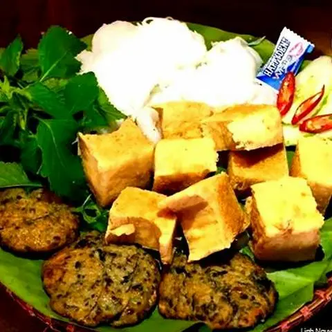 Hình ảnh Bún đậu chả ốc