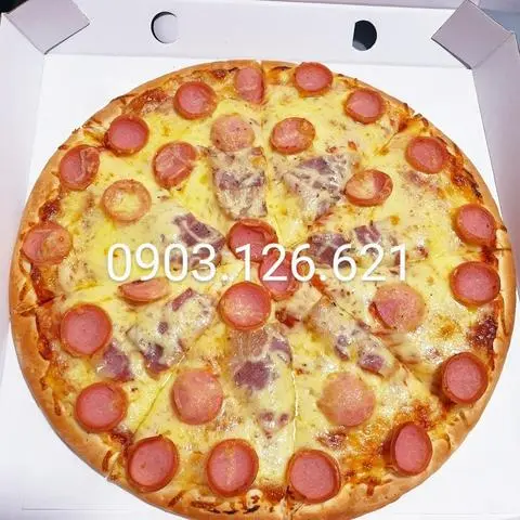 Hình ảnh Pizza Ba Rọi Xông Khói Xúc Xích Phô Mai. 30cm