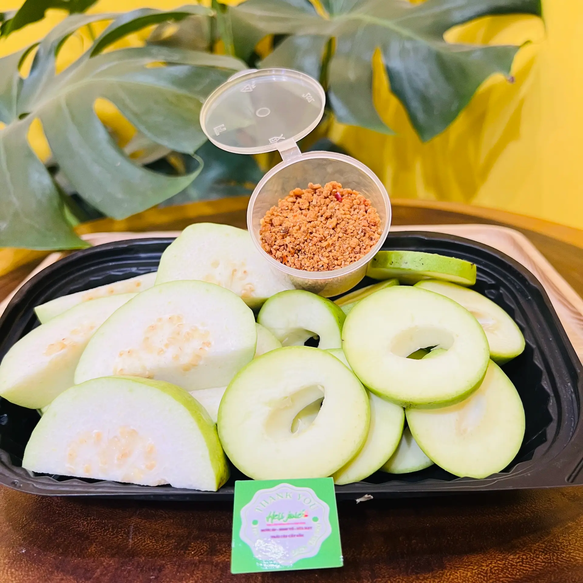 Hình ảnh Xoài non ▶️ Ổi (kèm muối hoặc mắm ruốc)