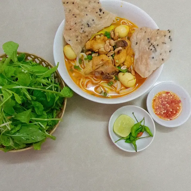 Hình ảnh Mì Quảng Gà Trứng 