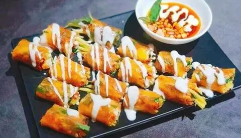 Hình ảnh Bánh Tráng Cuốn chà bông