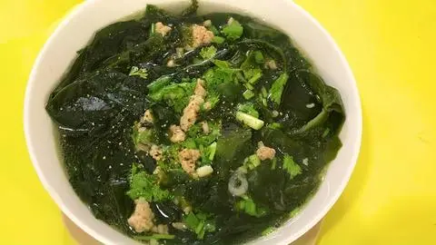 Hình ảnh Canh rong biển thịt bằm 