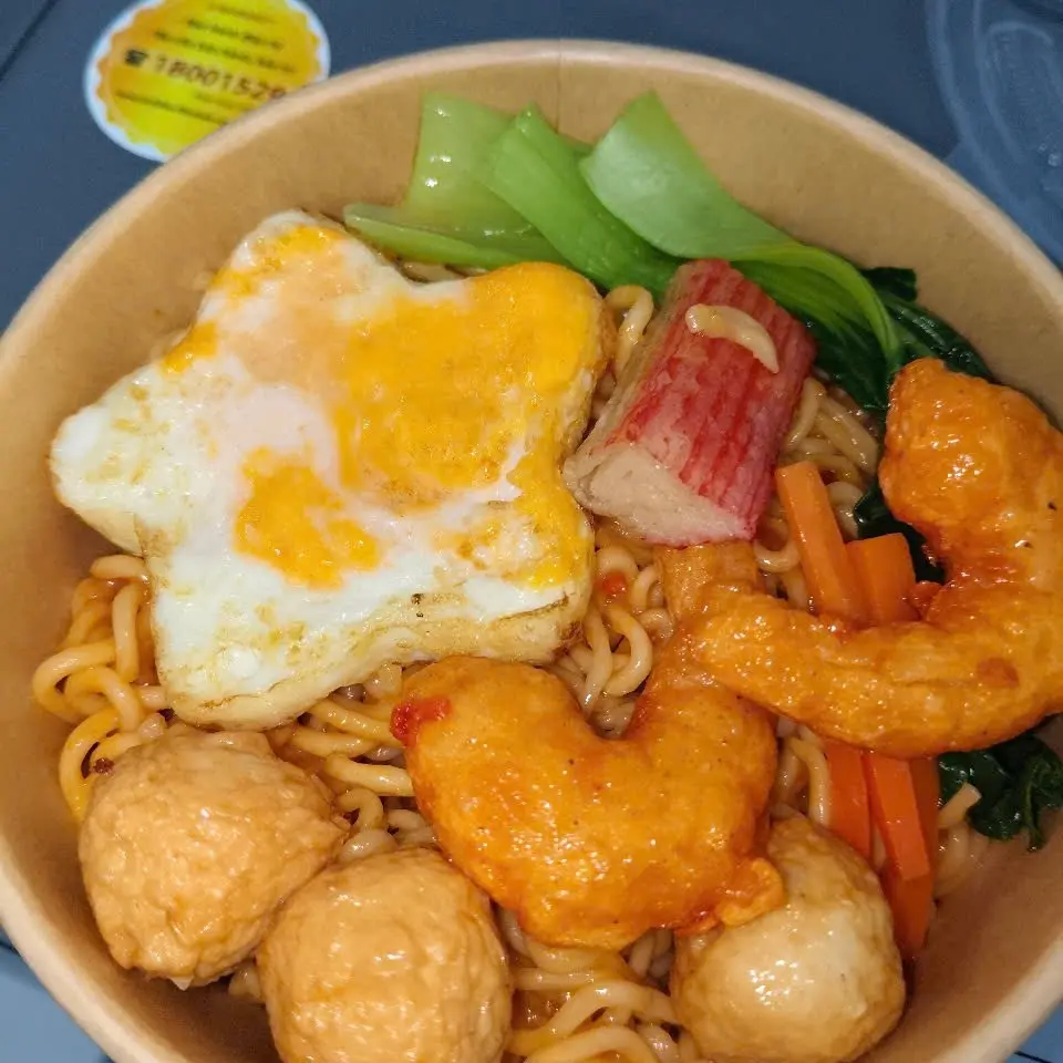 Hình ảnh Mì Trộn Hải sản pho mai 