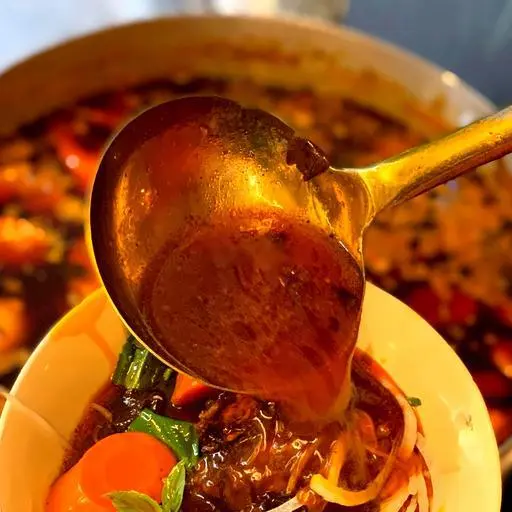 Hình ảnh Mì trứng bò kho