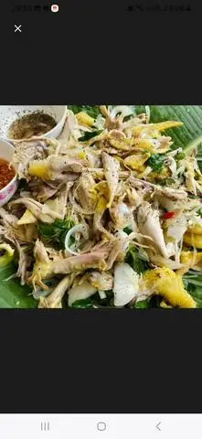 Hình ảnh nữa con gà +cháo +gỏi 
