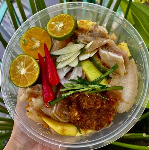 Hình ảnh Tai heo sốt thái