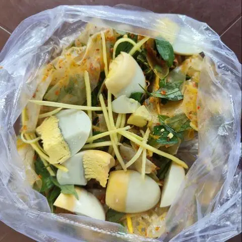 Hình ảnh Bánh tráng dẻo trộn full topping
