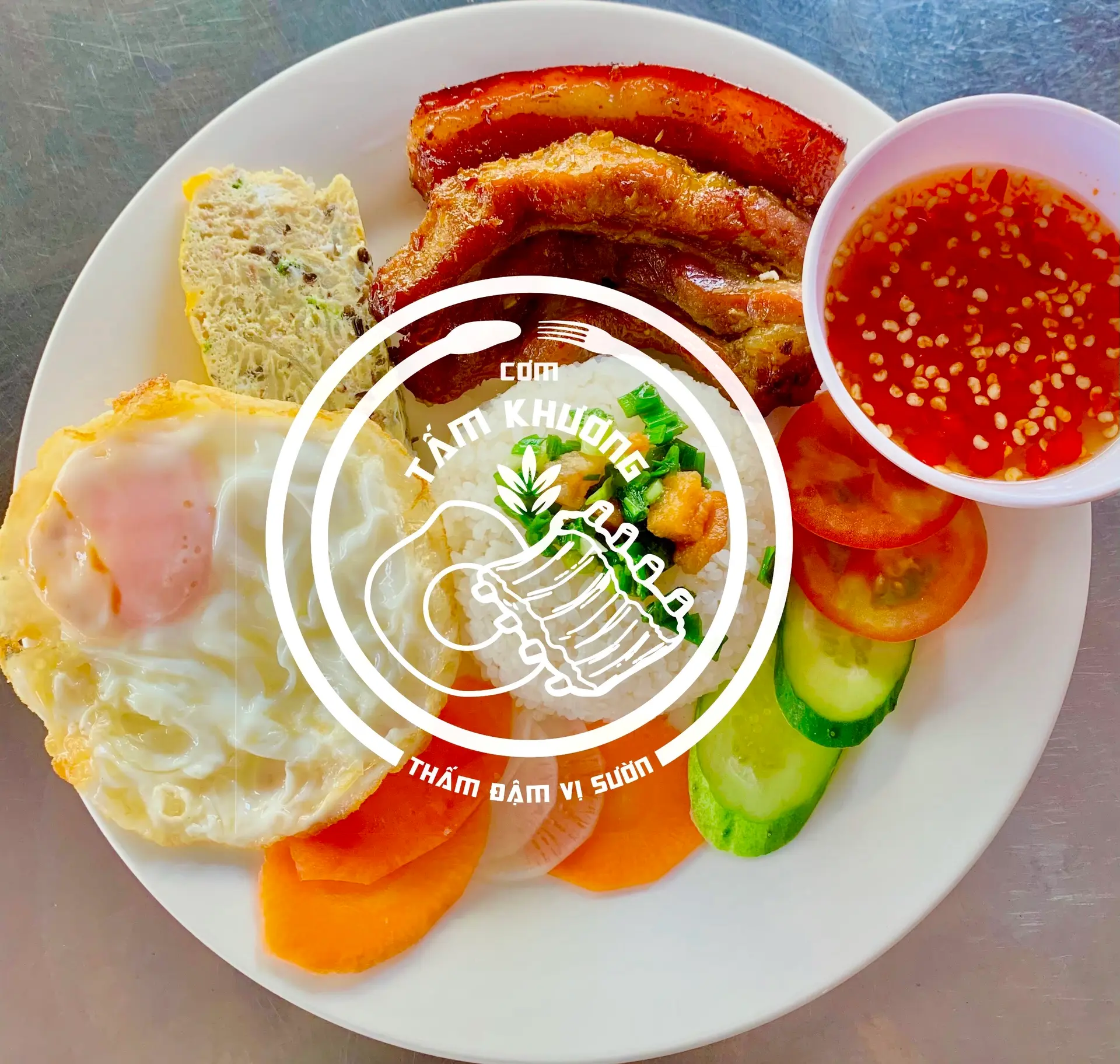 Hình ảnh Cơm tấm ba rọi - ốp la - chả