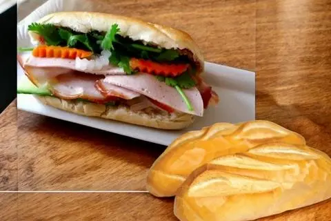 Hình ảnh Combo 1 ổ bánh mì đặc biệt - 2 bánh mì không
