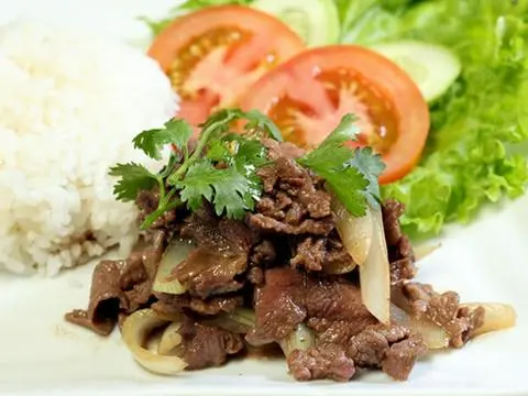 Hình ảnh CƠM THỊT BÒ XÀO