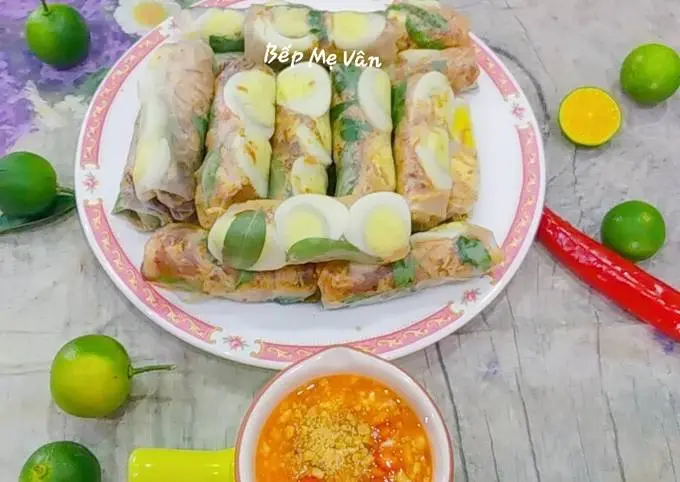 Hình ảnh Bánh tráng cuốn bơ trứng khô mực sốt phô mai