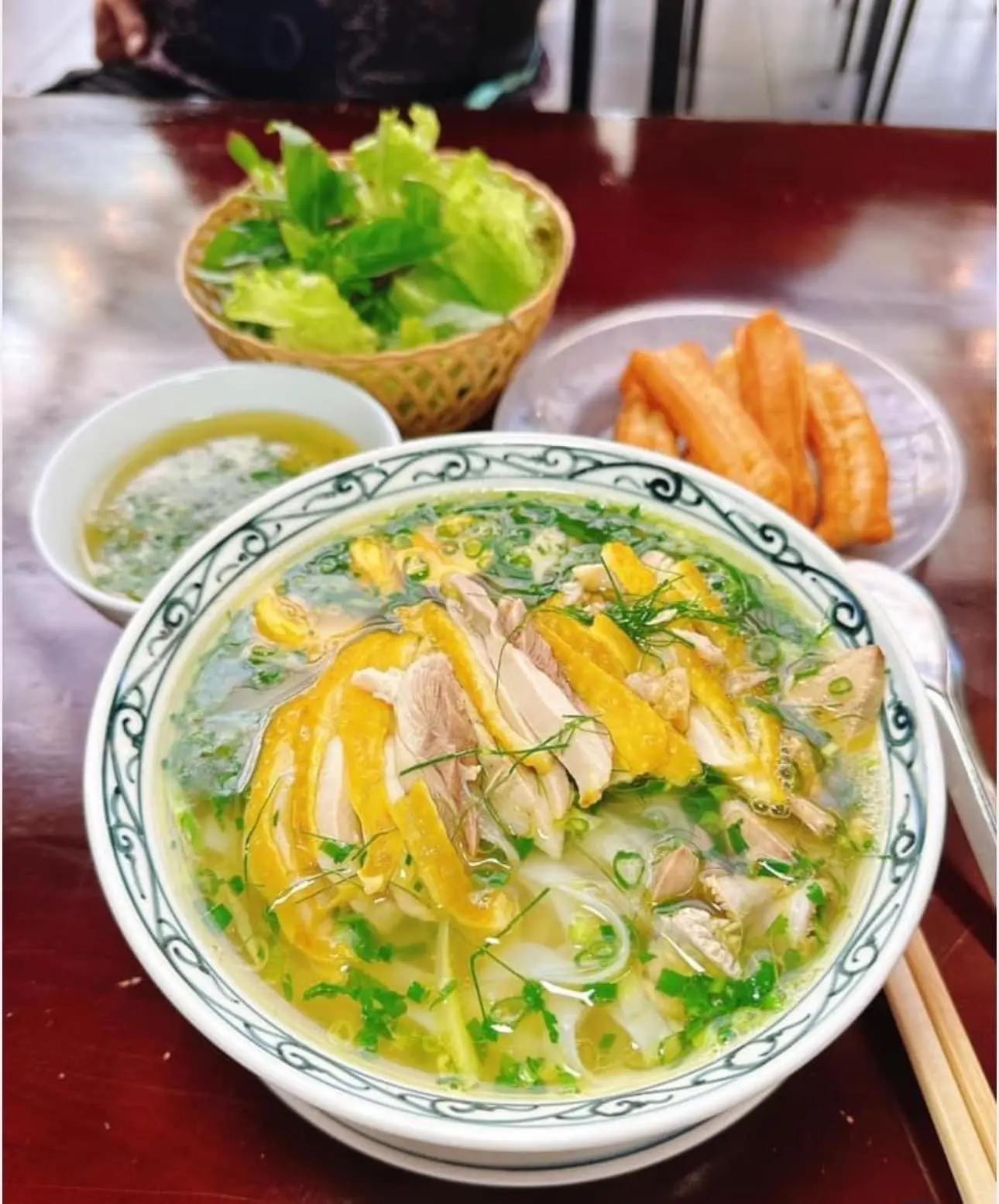 Hình ảnh Phở cánh gà xé