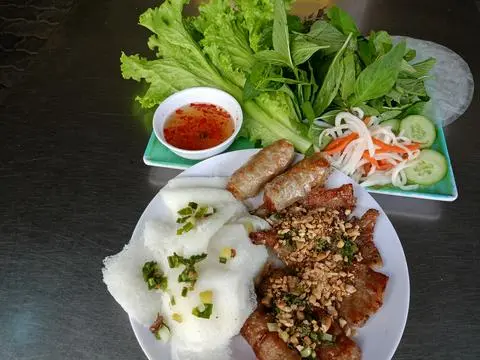 Hình ảnh Bánh hỏi thập cẩm phần cuốn 