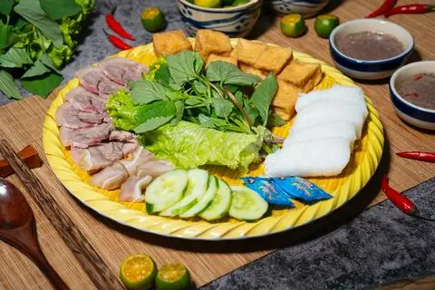 Hình ảnh bún đậu thịt luộc