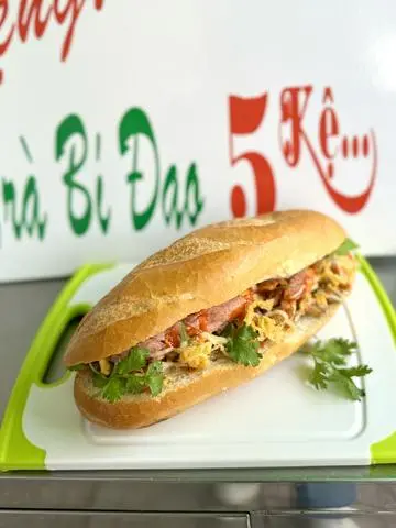 Hình ảnh Bánh mì thập cẩm