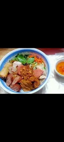 Hình ảnh Bánh ướt nem+ chả