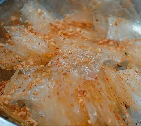 Hình ảnh Bánh tráng sa tế tỏi