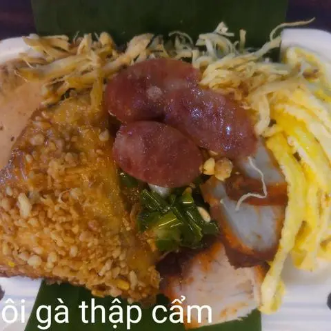 Hình ảnh xôi gà chiên mắm tỏi thập cẩm