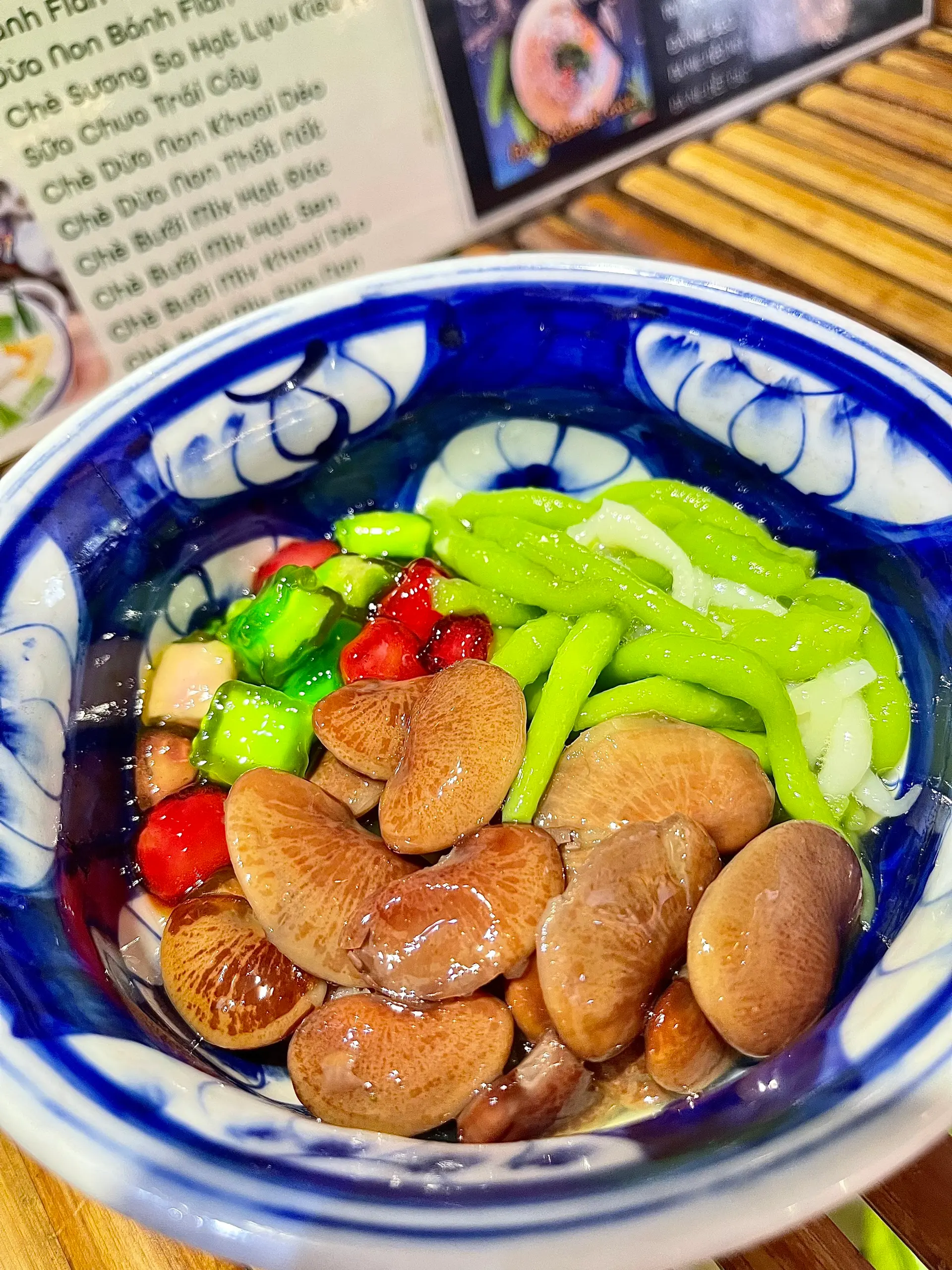 Hình ảnh CHÈ ĐẬU NGỰ BÁNH LỌT