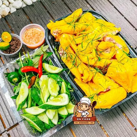 Hình ảnh Combo 1 Con Gà Ủ Muối (đầy đủ đầu cổ chân) + 500g Chân Gà Ủ MuốI - Tặng 1 Pepsi