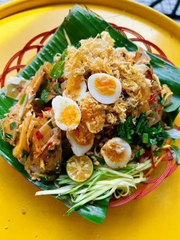Hình ảnh Bánh tráng muối tỏi tóp mỡ - chà bông