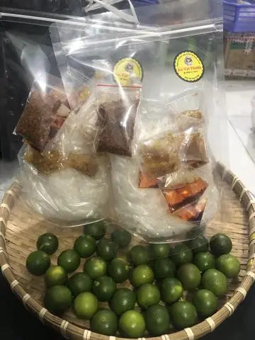 Hình ảnh Bánh tráng phơi sương muối bò sate tỏi 