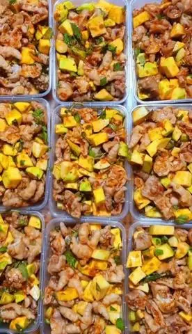 Hình ảnh chân gà sốt thái (vừa)