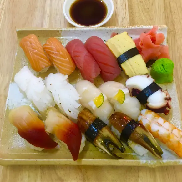 Hình ảnh Combo Sushi 10