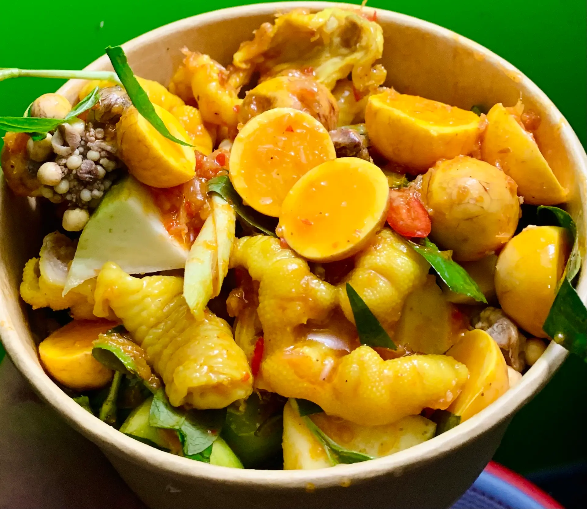 Hình ảnh Chân Rút Mix Trứng non (Sốt thái)