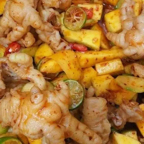 Hình ảnh Chân gà rút xương phần lớn