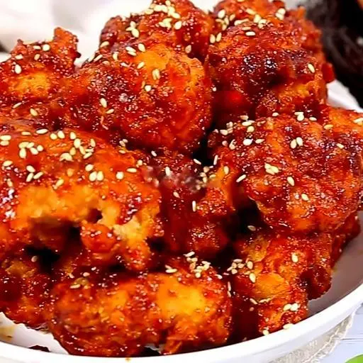 Hình ảnh Gà rán sốt đặc biệt