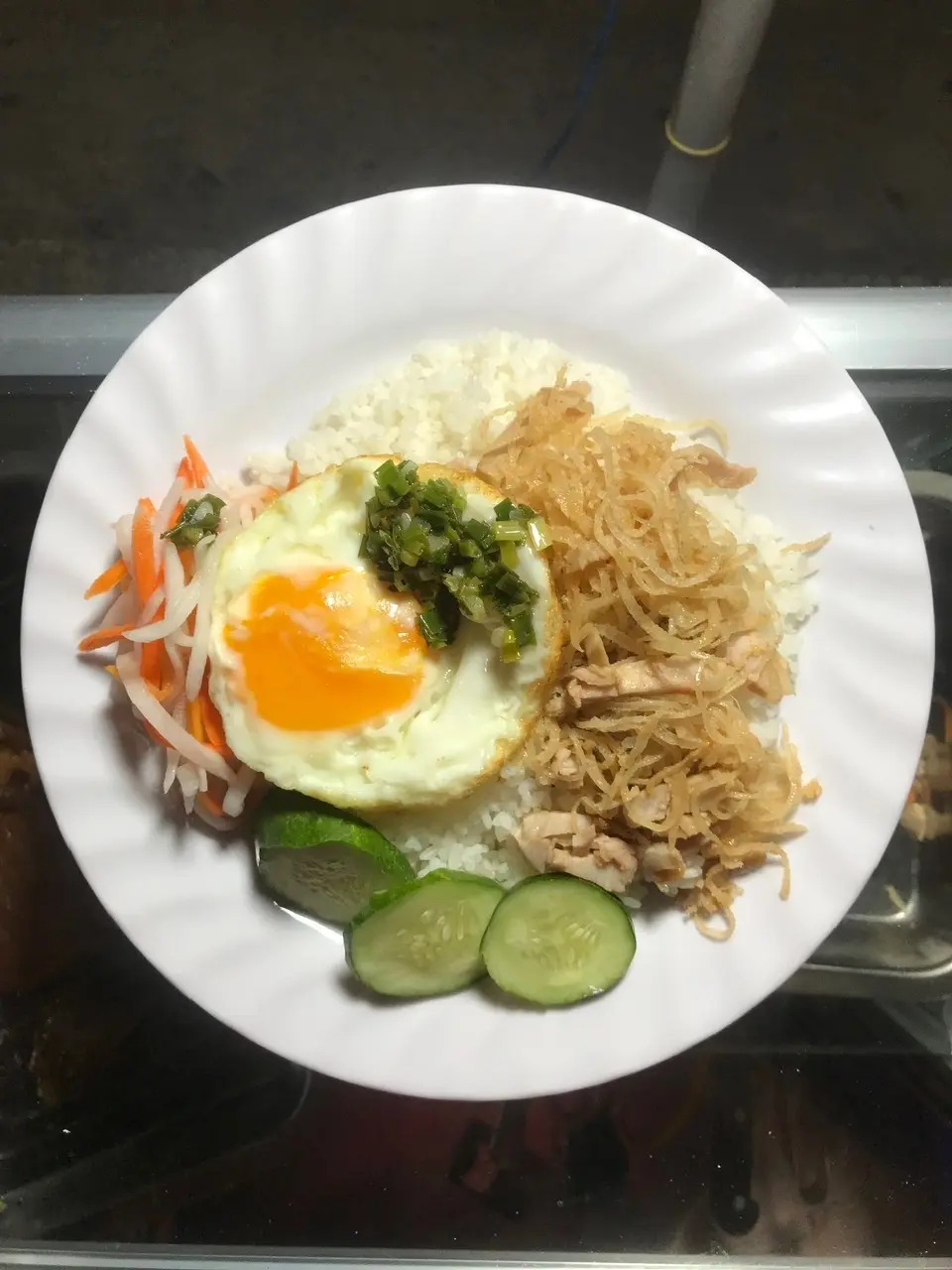 Hình ảnh cơm bì trứng lạp xưởng 