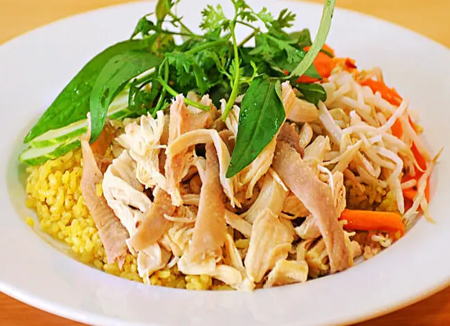 Hình ảnh cơm gà e bé 