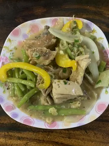 Hình ảnh Cơm trắng gà xào chao 