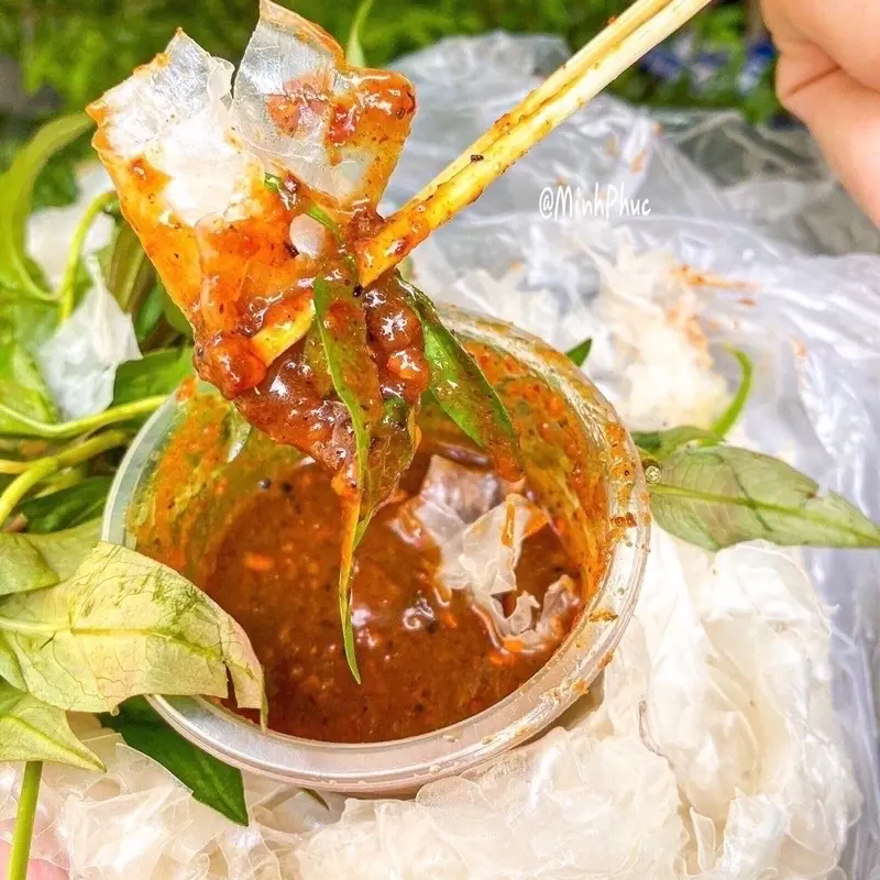 Hình ảnh Bánh tráng chấm + 5 trứng cút