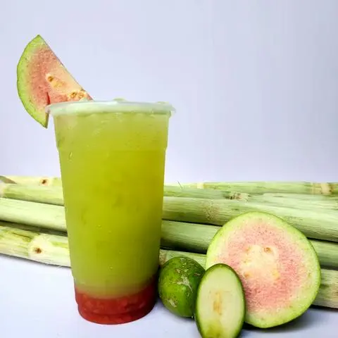 Hình ảnh Nước ép cóc ổi hồng hạt chia