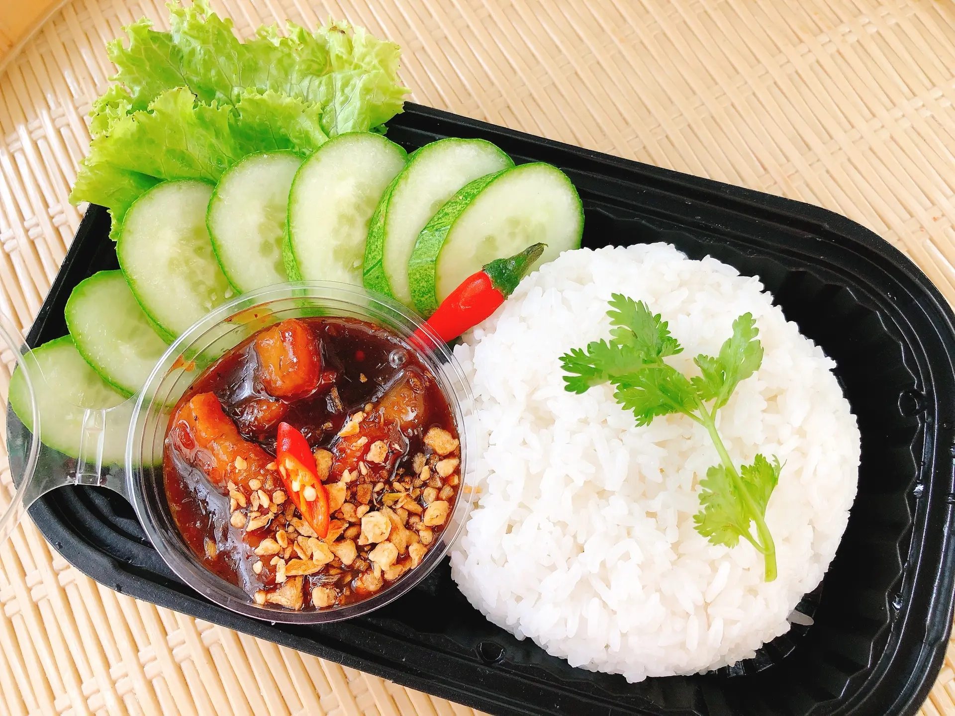 Hình ảnh Cơm Ba Rọi Mắm Ruốc
