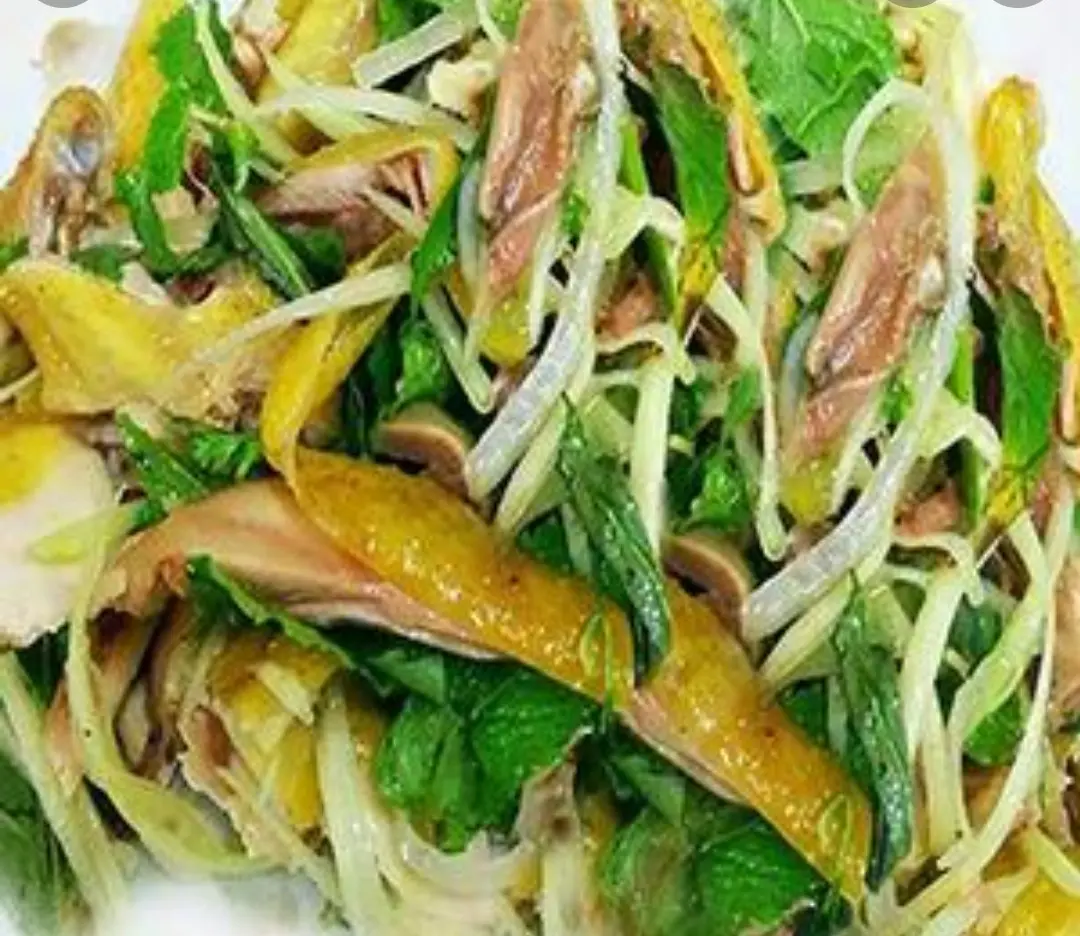 Hình ảnh Gỏi gà 1/4 con nhỏ
